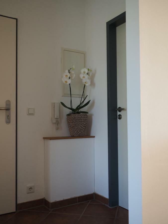 B8 - Just A Private Accommodation Düsseldorf Exterior foto